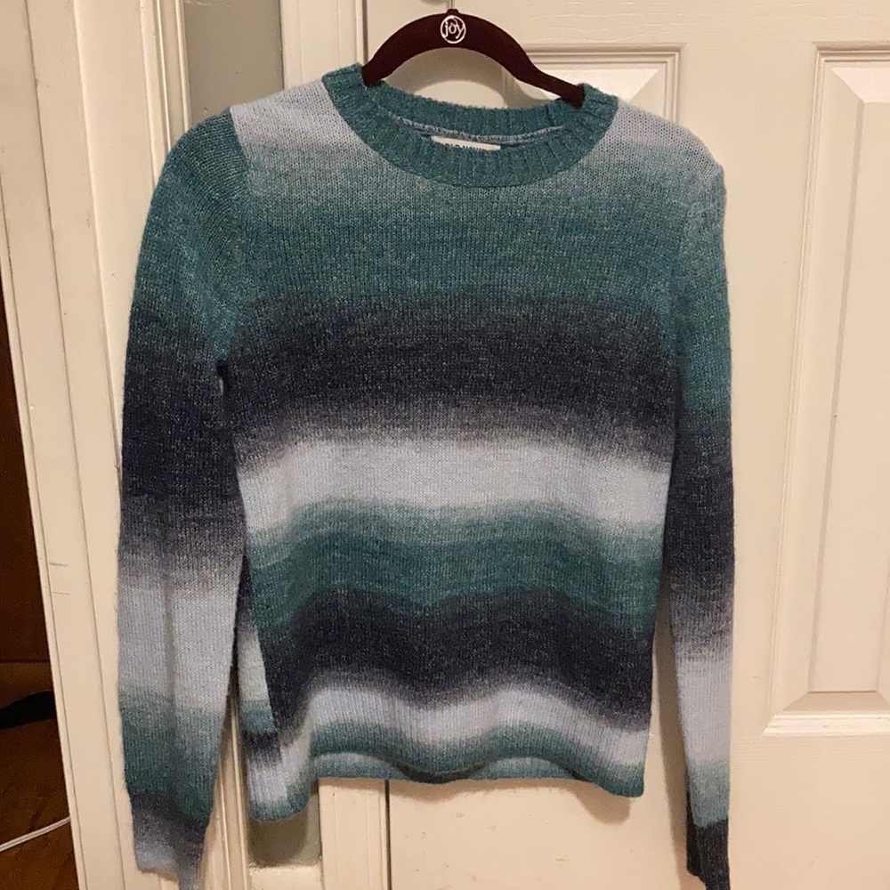 Women’s sweater crew neck